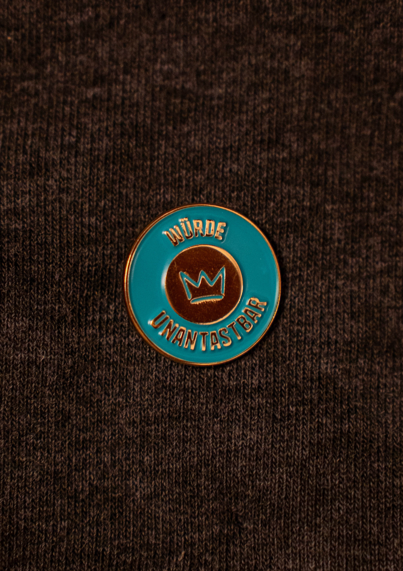Würde Pins